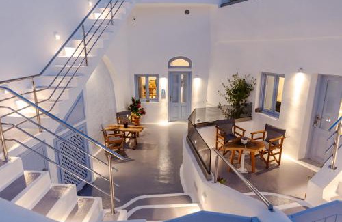 Finikia Apartment | Sunborn Oia Suites