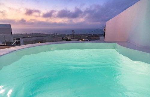 Finikia Apartment | Sunborn Oia Suites