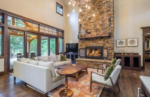 Cle Elum House | Suncadia 5 Bdrm Elegant Home near Golf Course, Covered Patio and Hot Tub