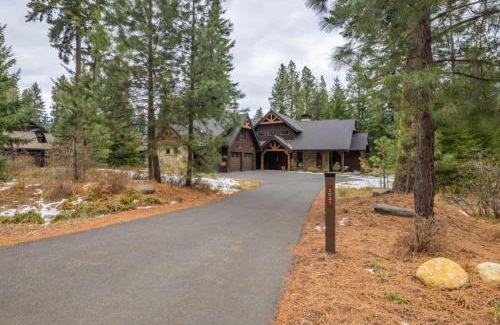 Cle Elum House | Suncadia 5 Bdrm Elegant Home near Golf Course, Covered Patio and Hot Tub