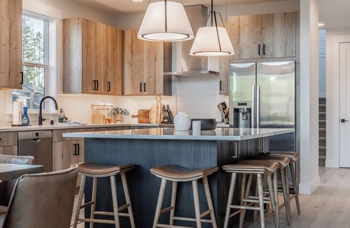 Roslyn Cabin | Suncadia Getaway | Relax w/Nature Views, Hot Tub & Fire Pit