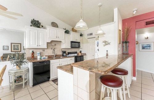 South Padre Island Condo | Sunchase Beachfront 205 - 2nd-Floor, Spacious Feel, Vaulted Ceilings, Wonderfully Appointed