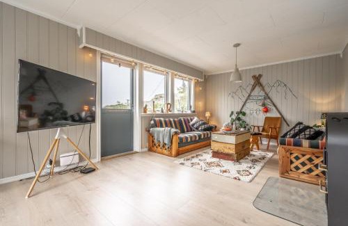 Sund i Lofoten House | Sundet Lofoten - fjell- og havutsikt