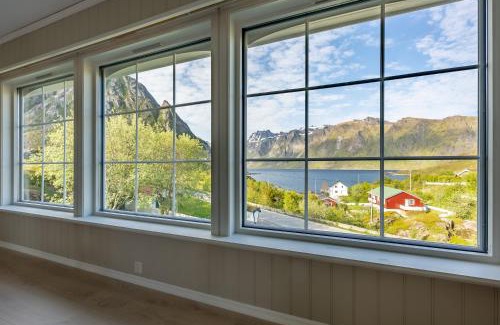 Sund i Lofoten House | Sundet Lofoten - fjell- og havutsikt