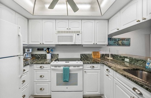 Boca Grande House | Sundown 26 - Beachfront - 2 bed/2.5 Bath - Close to Boca Grande Village - Sleeps 4