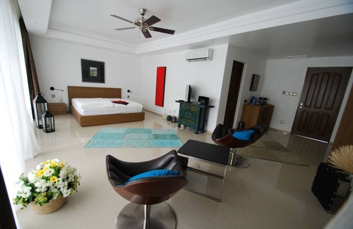 Manoc-Manoc Hotel | Sundown Beach Studios