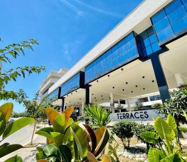 Kodrra Apartment | Sunflower Apt Saranda Terraces