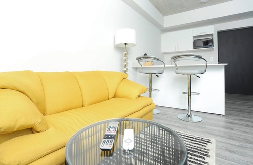 Mata Redonda Apartment | Sunflower at 12, City Views and Wonderland Vibes!