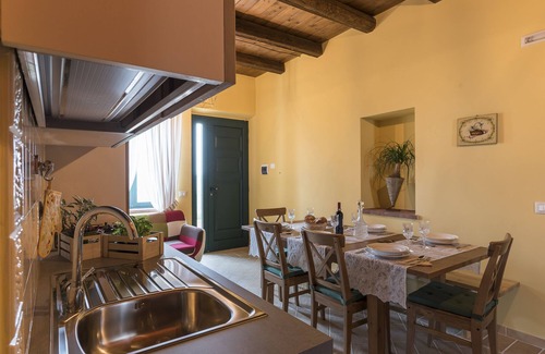 Corridonia Other | Sunflower, self-contained apartment, swimming pool, whirlpool, wi-fi, air conditioning