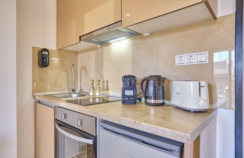 Gouvia Apartment | Sunflower Suite 103 Gouvia Corfu