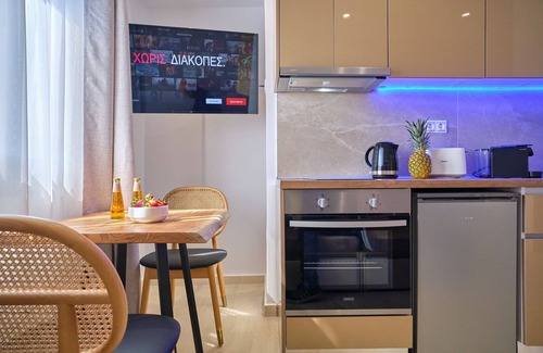 Gouvia Apartment | Sunflower Suite 202 Gouvia Corfu