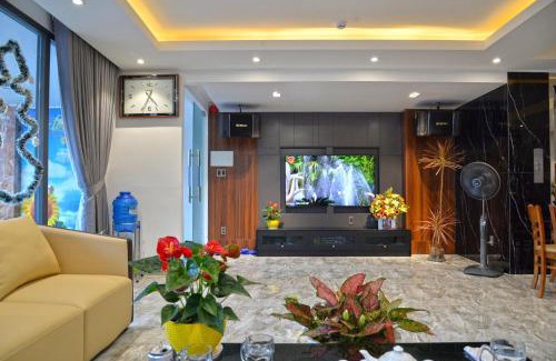 Vung Tau Villa | Sunflower Villa - Free Bida - Phòng Karaoke - Có Thang Máy - 10 Phòng Ngủ - Gần Biển