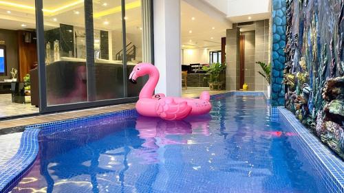 Vung Tau Villa | Sunflower Villa - Free Bida - Phòng Karaoke - Có Thang Máy - 10 Phòng Ngủ - Gần Biển