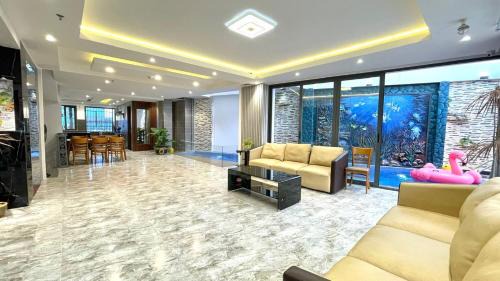 Vung Tau Villa | Sunflower Villa - Free Bida - Phòng Karaoke - Có Thang Máy - 10 Phòng Ngủ - Gần Biển