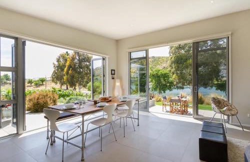 Lowburn House | Sunhaven Lakeside - Cromwell Holiday Home