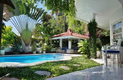Bangunjiwo Villa | SUNKISS VILLA by Yogya Tropicana