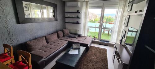Angyalfold Apartment | Sunlight Apartment Free Parking