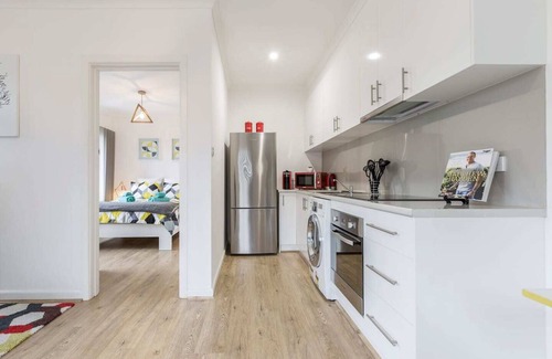 Carnegie Apartment | Sunlight in Ormond