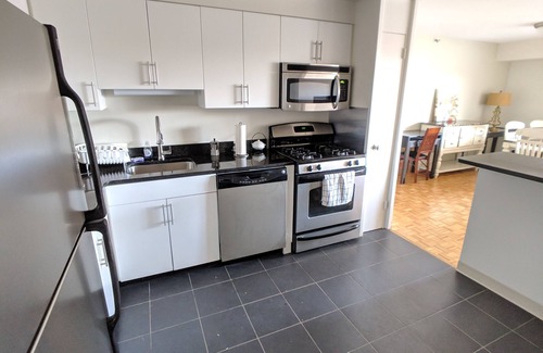 Medical Center Area Apartment | Sunny 2 Bed Apt By Boston Childrens Hosptial, BWH