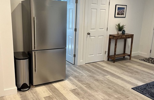 Green Harbor-Cedar Crest Cottage | Sunny 2-bedroom beach cottage, walk to beach!