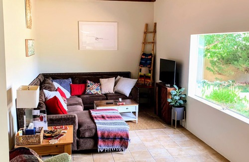 Taos House | Sunny 2 bedroom home with stunning views