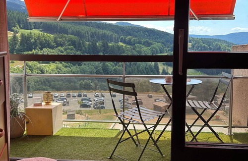 Villard-de-Lans Apartment | Sunny 2-room apartment with mountain view at the foot of the slopes