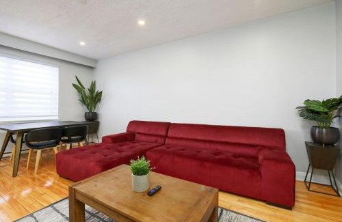 Cote-Des-Neiges—Notre-Dame-De-Grace Apartment | Sunny 2BR unit in Montreal