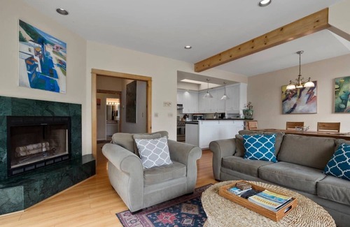 Seabright House | Sunny 3+ bedroom Home - 150 Yards to Seabright Beach!