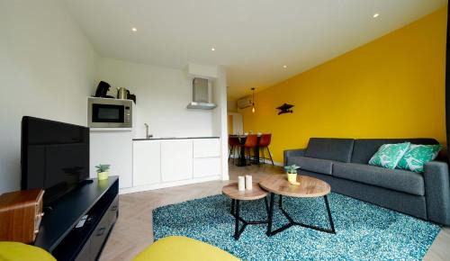 Eindhoven City Center Apartment | Sunny 45m2 Penthouse with Balcony and Terrace - R65C