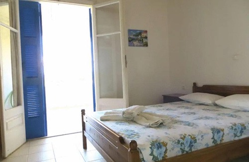 Methoni Apartment | Sunny Apartment on the Beach, Methoni