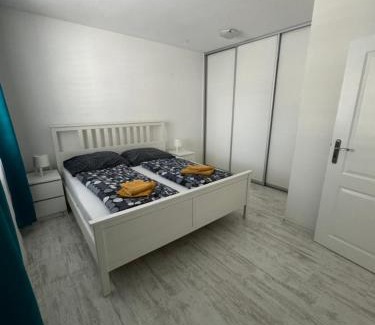 Senec Apartment | Sunny apartment on the lakes