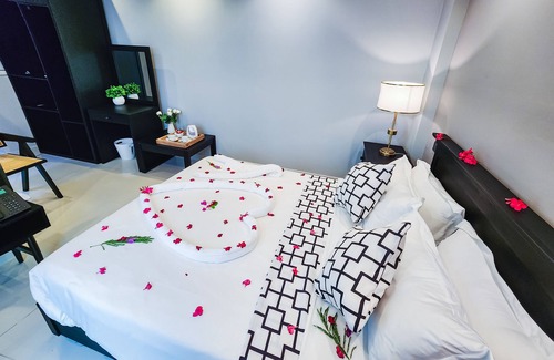 Farukolhufushi Island Bed & Breakfast | SUNNY CANOPY