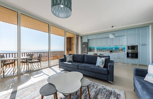 Jala Apartment | Sunny Coastal Getaway | Green Coast