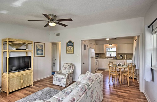 Cocoa Beach Apartment | Sunny Cocoa Beach Home: Walk to Sea + Attractions!