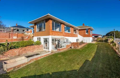 Dunedin House | Sunny, Comfortable and Quiet温馨 family shared room