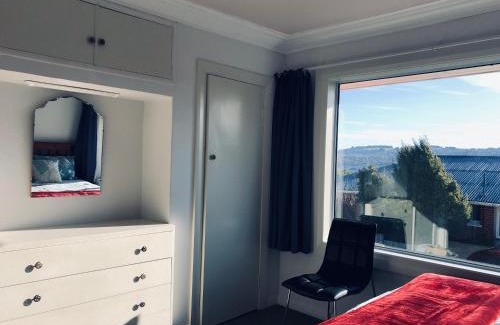 Dunedin House | Sunny, Comfortable and Quiet温馨 family shared room