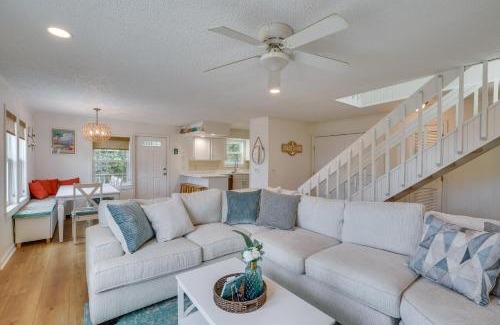Ocean Sands House | Sunny Corolla Home Walk to Beach!