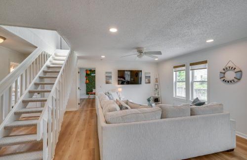 Ocean Sands House | Sunny Corolla Home Walk to Beach!