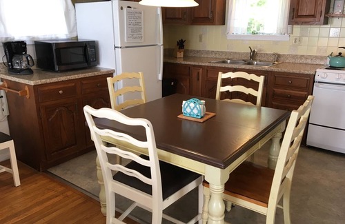 Waterford Cottage | Sunny Cottage with Beach Access; 2 hours from Manhattan