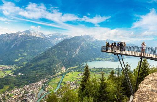 Unterseen Apartment | Sunny Day Holiday Apartment