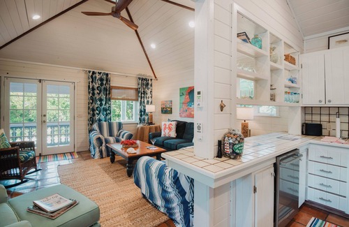 Lubbers Quarters Cay Cottage | Sunny Delight 2 bdrm cottage with boat lift and private dock