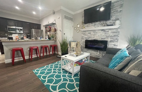 Seminole Condo | SUNNY DELIGHT! pets ok! UPDATED HEATED POOL VACATION CONDO.