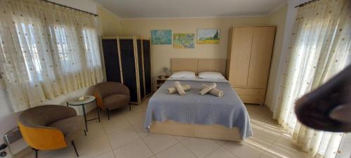 Palaio Faliro Apartment | Sunny Elegant Studio