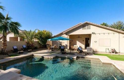 Chandler House | Sunny Escape Cozy Chandler Home