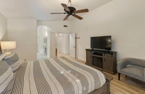 Chandler House | Sunny Escape Cozy Chandler Home