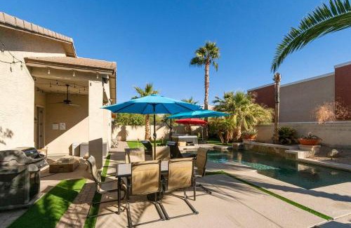 Chandler House | Sunny Escape Cozy Chandler Home