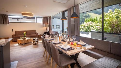 Zell am See Apartment | Sunny Ferienwohnungen Ski In - Ski Out - Self Check-in