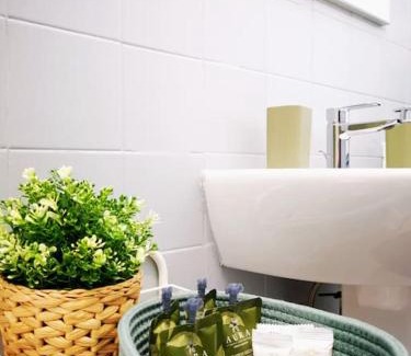 Navigli Apartment | Sunny Flat 50 meters from the metro