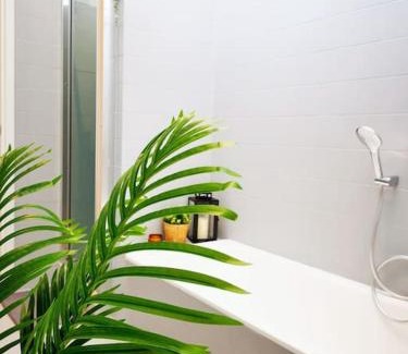 Navigli Apartment | Sunny Flat 50 meters from the metro
