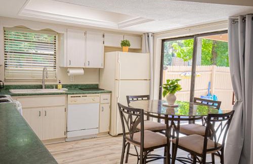 Port Orange House | Sunny Florida Retreat